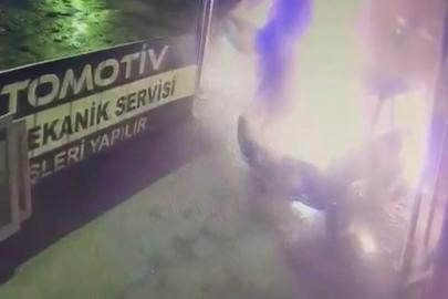 Bir gün önce oto sanayiye bırakılan kazalı otomobil alev aldı