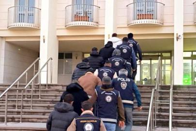 Bodrum’da kaçak göçmen çetesi çökertildi: 3 tutuklama