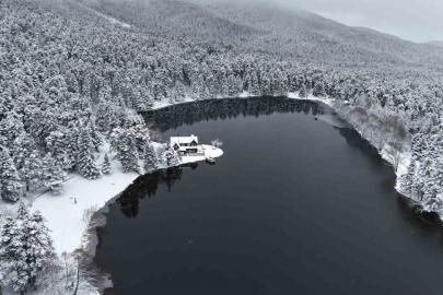 Bolu’nun incisi beyaza büründü, ortaya kartpostallık görüntüler çıktı