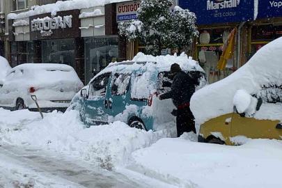 Bolu’yu kar esir aldı: "Hiç kimse panik yapmasın"