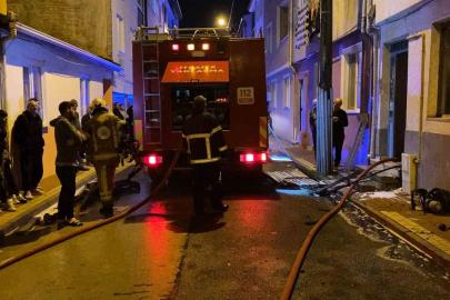 Bursa’da binanın çatısında çıkan yangın korkuttu