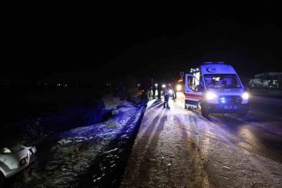 Buzlanma kazaları da beraberinde getirdi: 6 kazada 12 kişi yaralandı