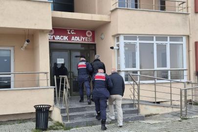 Çanakkale’de göçmen kaçakçılığı operasyonuna 3 tutuklama