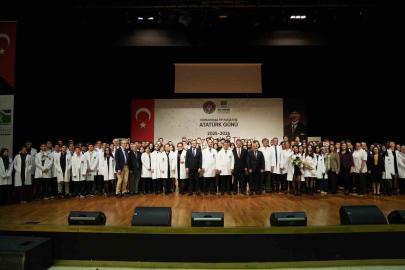 Cerrahpaşa Tıp Fakültesi öğrencileri Bahçelievler’de beyaz önlük giydi