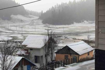 Çiğdem Yaylası beyaza büründü