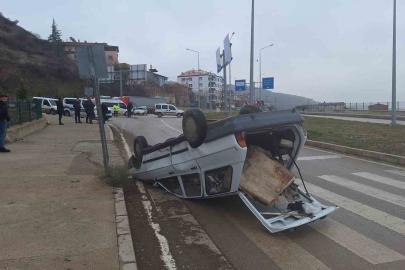 Çorum’da hafif ticari araç ile otomobil çapıştı: 1 yaralı