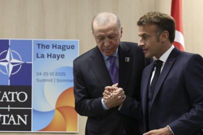 Cumhurbaşkanı Erdoğan Fransa lideri Macron'la görüştü