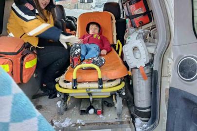 Damdan düşerek yaralanan çocuk hastaneye ulaştırıldı