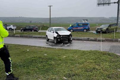 Edirne’de otomobiller çarpıştı: 7 yaralı