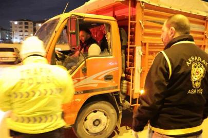 Ehliyetsiz sürücü çekme belgeli kamyonetle yakalandı: 46 bin 621 lira ceza
