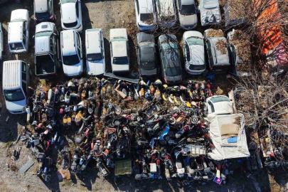 Elazığ’da yediemin otoparkında yosun tutan araçlar: 500 milyon TL’lik servet çürüyor