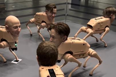 Elon Musk, Zuckerberg, Bezos ve diğerleri. Milyarder suratlı robotlar yok sattı