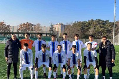 Erciyes 38 FK , U18 takımı 14’de 14 yaptı