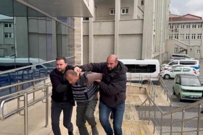 "Eşime neden baktın" diyen adamı bıçaklayarak öldürdü