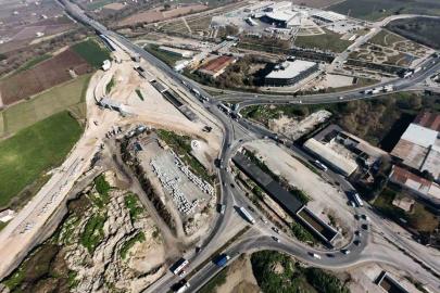 Gediz Kavşağında çalışmalar hız kesmeden devam ediyor