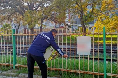 Germencik’te izinsiz afişlere zabıta müdahalesi