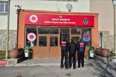 Hakkari’de kesinleşmiş hapis cezasıyla aranan şahıs yakalandı