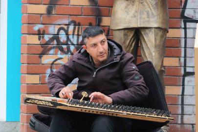 Havaların soğuması sokak sanatına engel olamadı