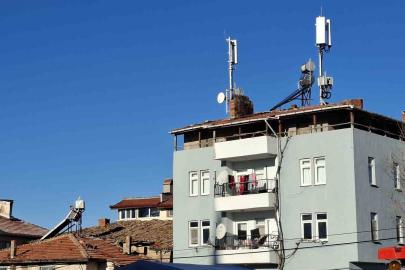 Hisarcık’ta mahalle sakinlerinden baz istasyonuna tepki