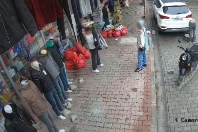 Iğdır’da giyim mağazasından çocukların hırsızlığı kamerada