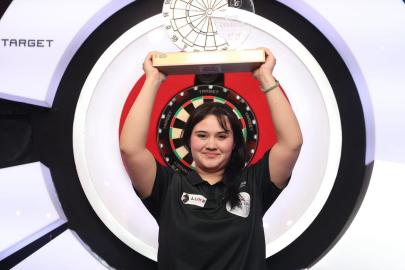 İngiltere’de fırtına gibi esen Denizlili Zehra dünya şampiyonu oldu