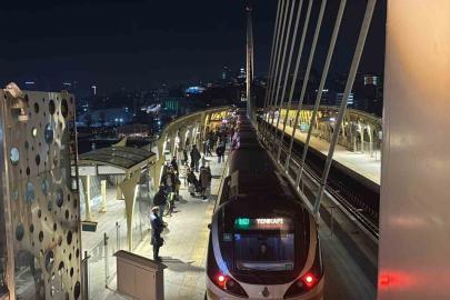 İstanbul’da metro arızası: Seferler aksadı, duraklarda yoğunluk oluştu