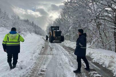 Kar altında sürpriz denetim: Vatandaş Kaymakamı karşısında buldu