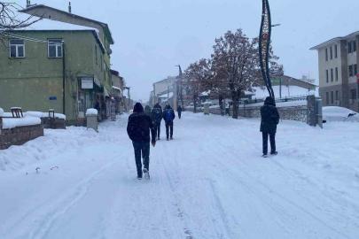 Karlıova’da  eğitime 1 gün ara verildi