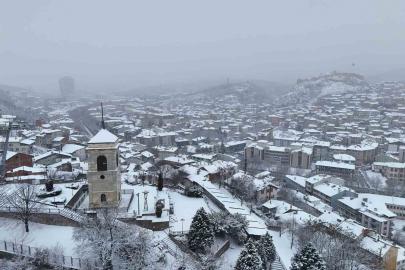 Kastamonu beyaza büründü: Kent merkezinde ortaya kartpostallık görüntüler çıktı