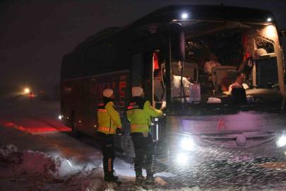 Kastamonu’da yoğun kar yağışı: Ağır tonajlı araçların geçişine izin verilmiyor