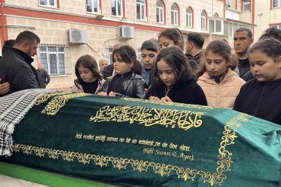 Kazada ölen Miraç İslam, gözyaşlarıyla defnedildi