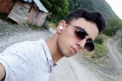 Kestiği ağacın altında kalan 19 yaşındaki genç hayatını kaybetti