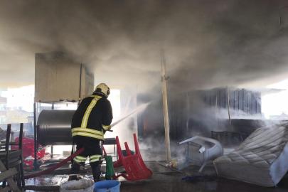 Kırıkhan’da evin çatı katı alevlere teslim oldu