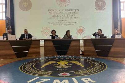 ‘Köklü Gelenekten Modern Geleceğe’ Aile Çalıştayı İzmir’de gerçekleştirildi