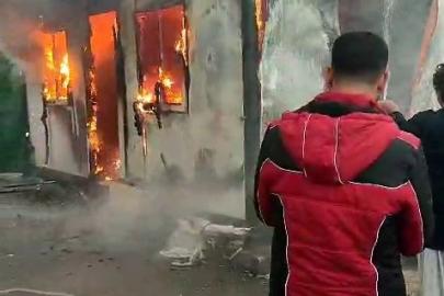 Konteyner alev alev yandı