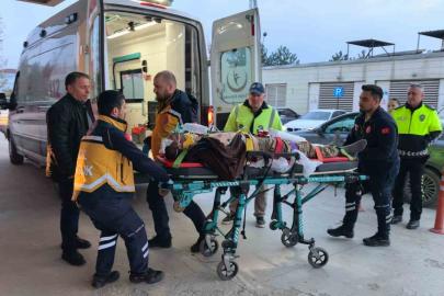 Kontrolden çıkan minibüs şarampole yuvarlandı: 1 yaralı