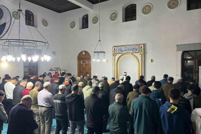 Köyceğizliler Regaib Kandili’nde camileri doldurdu