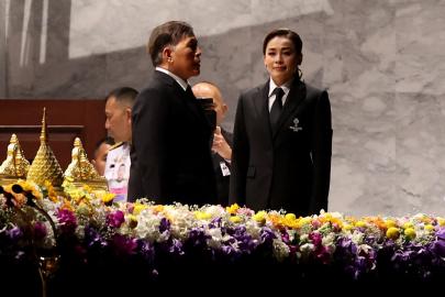 Kraliçe tacını kenara bıraktı, yarışıp altın madalya kazandı 