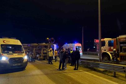 Kuzey Marmara Otoyolu girişinde beton mikseri devrildi: 2 yaralı