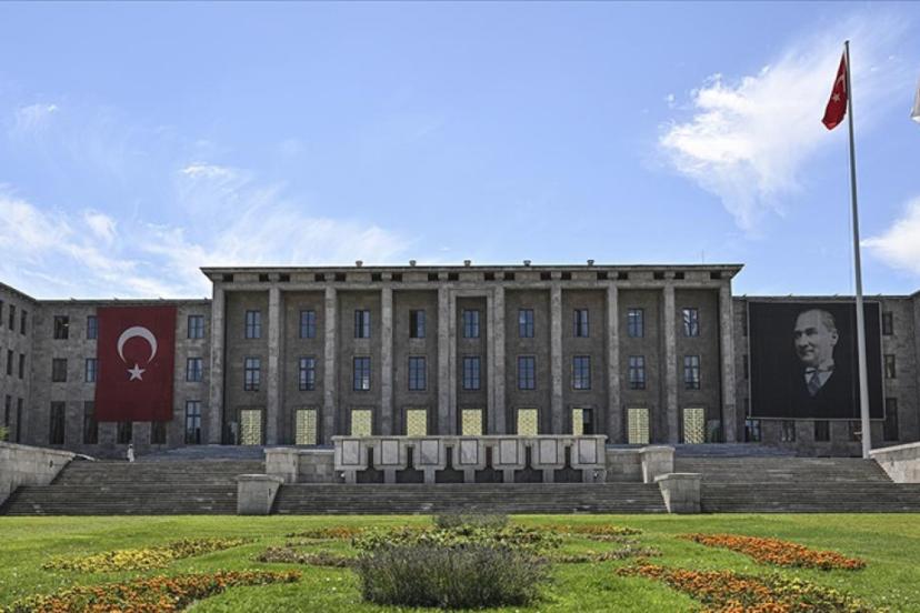 Meclis'te 'stajyer tacizi' iddiası: Bir kişi görevden uzaklaştırıldı