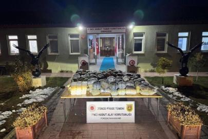 Mehmetçik hudutta uyuşturucuya geçit vermedi: Yaklaşık 259 kilogram uyuşturucu madde ele geçirildi