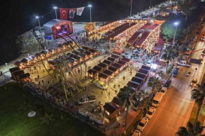 Mersin’de Yılbaşı Pazarı ışıl ışıl coşkuyla kapılarını açtı