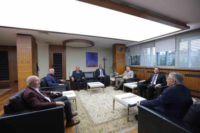 MHP Kayseri heyetinden Başkan Büyükkılıç’a ziyaret