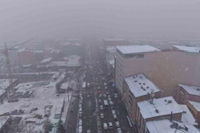 Muş’ta kar yağışı etkili oldu