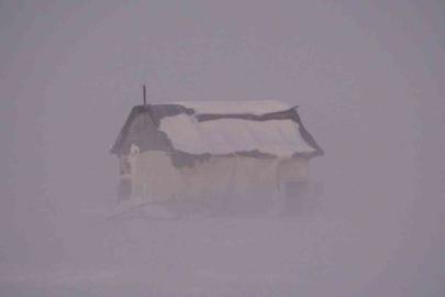 Muş’ta sis ve gün batımı kartpostallık manzara oluşturdu