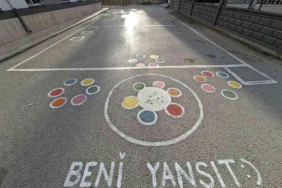 NÖHÜ gönüllü öğrencilerinden Selçuk İlkokulu’na renkli dokunuş