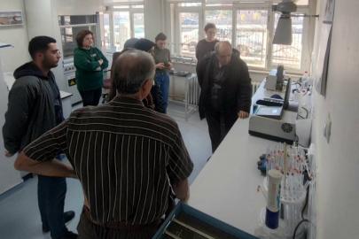 Öğrenciler analizleri yerinde gördü