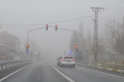Patnos’ta etkili olan yoğun sis günlük hayatı olumsuz etkiledi