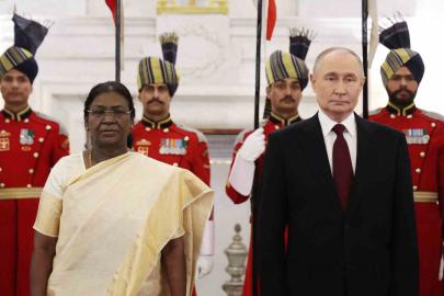 Putin: "(Rusya-Hindistan ilişkileri) Birlikte yol alıyoruz, birlikte büyüyoruz"