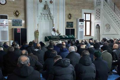 Servis kazasında hayatını kaybeden şoför, son yolculuğuna uğurlandı